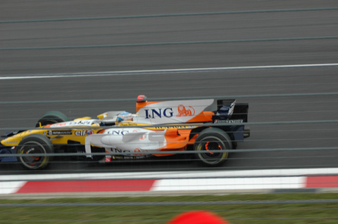 2008年F1日本グランプリ決勝、アロンソ　ストレートエンド
