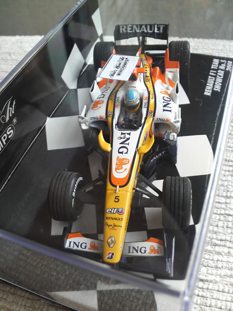 ミニチャンプス　1/43スケール ルノー　F1　チーム　ショーカー　2008　F.アロンソ #1